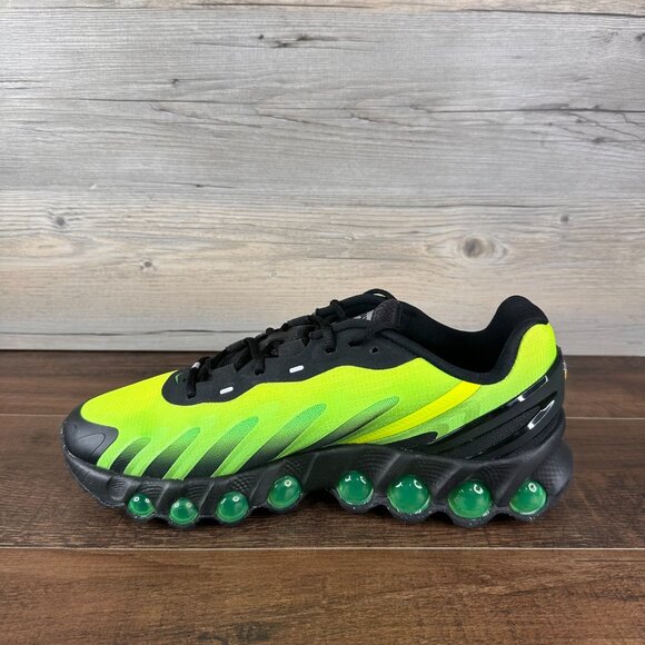 Nike Air Max DN8 Mens Size 11 Black Green Strike Volt HQ4681 010 - Picture 7 of 9